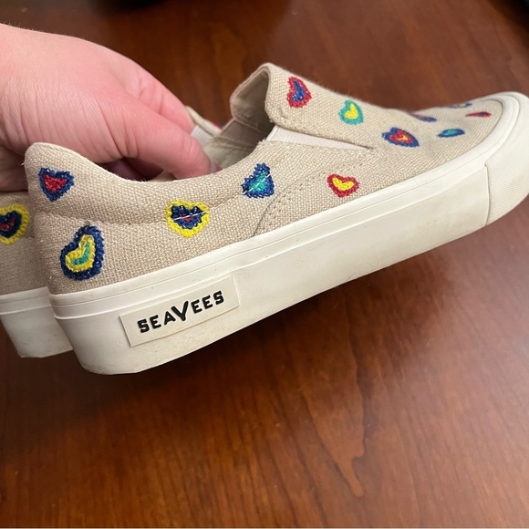 Women’s Seavees Hawthorne heart printed slip on shoes size 7.5 - Picture 4 of 6